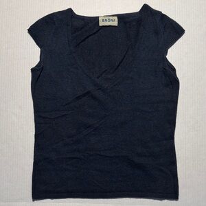 BRORA Scottish Cashmere Women's Navy Blue V-Neck Cap Sleeve Sweater Top SM?